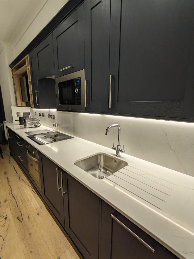 Modern Aptmt, 2 Stops To Central London, Smart Lock, Netflix Stadtteil Stadtteil Ealing Exterior foto